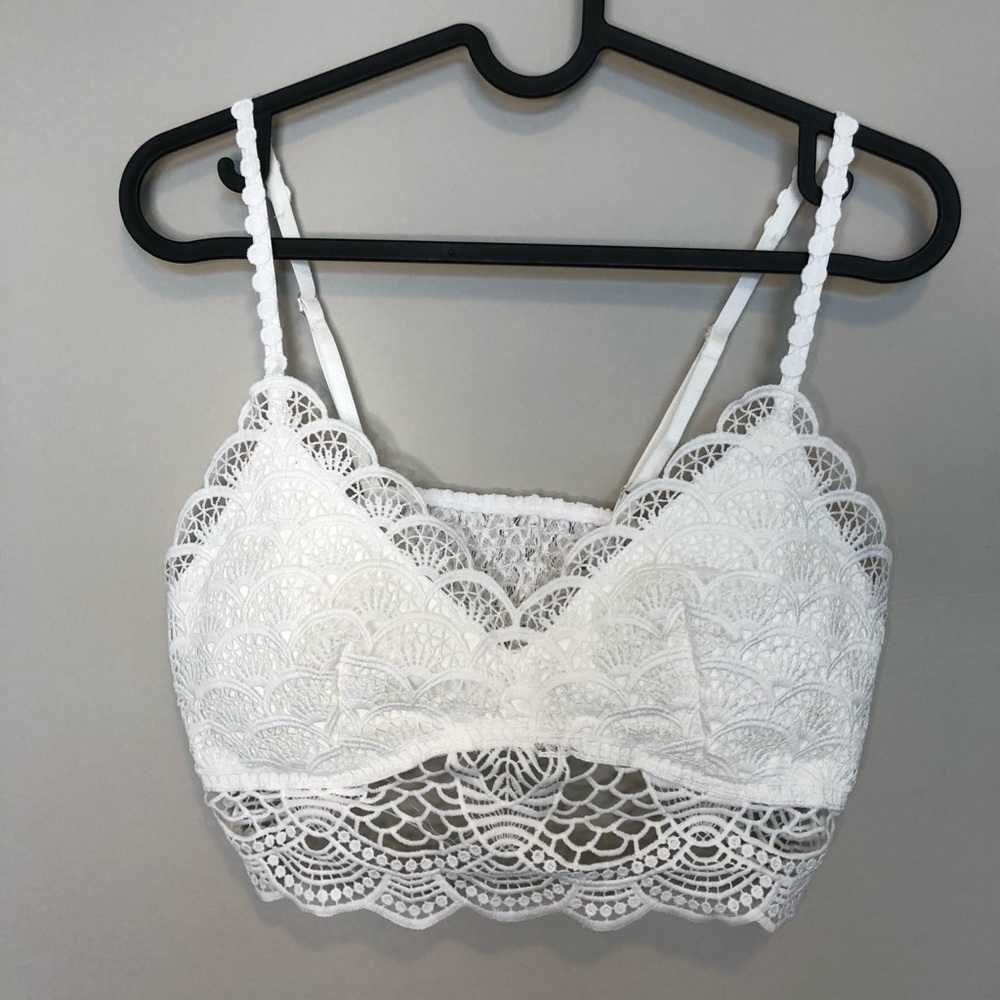 SOLD Brand new lace bralette